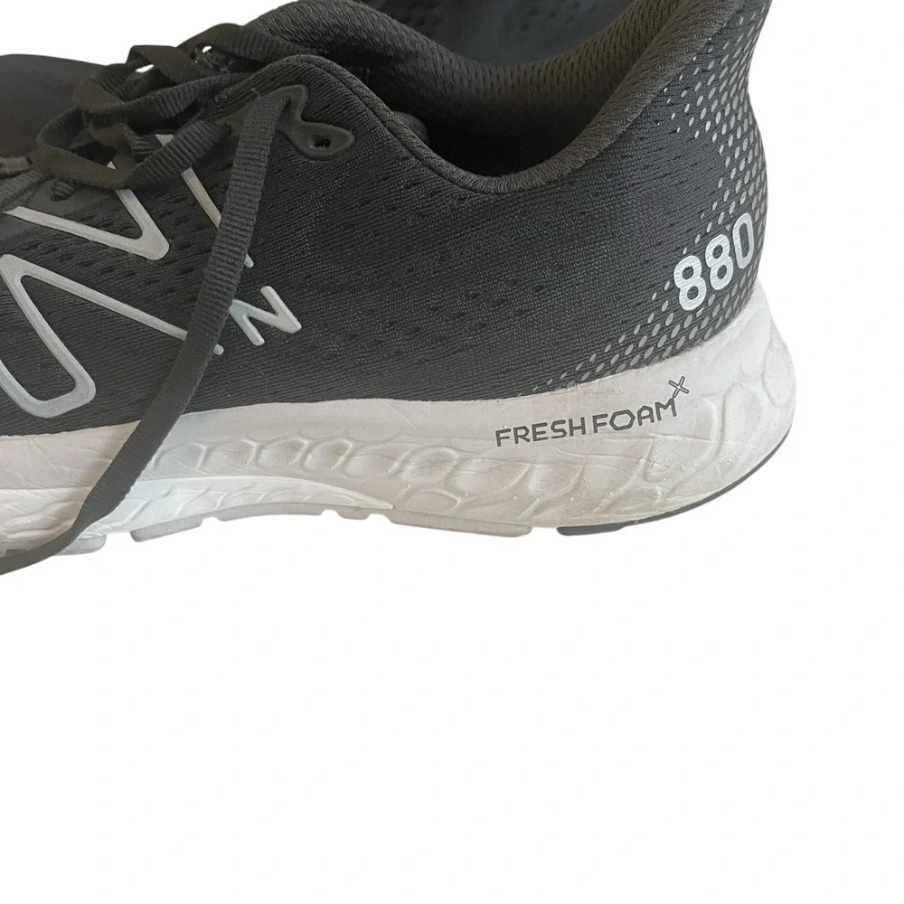 New Balance Size 9.5W / 8M Black Fresh Foam‎ 880 Sneaker Running Shoe